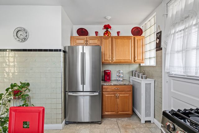 8030 S Trumbull Avenue, Chicago, IL 60652