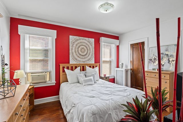 8030 S Trumbull Avenue, Chicago, IL 60652