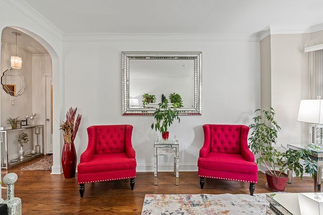 8030 S Trumbull Avenue, Chicago, IL 60652