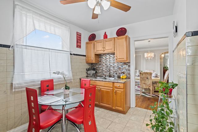 8030 S Trumbull Avenue, Chicago, IL 60652