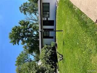 2514 Pomona Place, St Louis, MO 63114