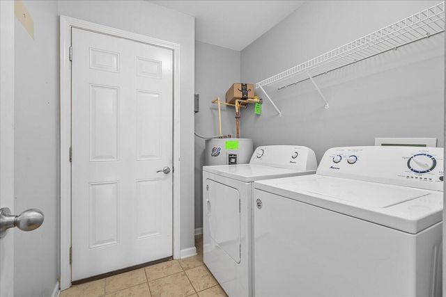 285 Gleneagles Way, Versailles, KY 40383