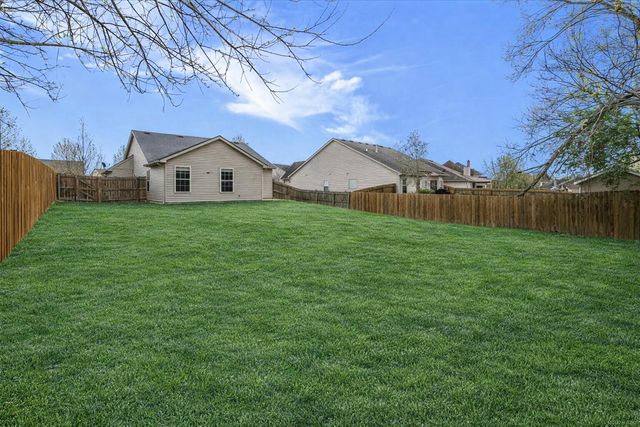 285 Gleneagles Way, Versailles, KY 40383