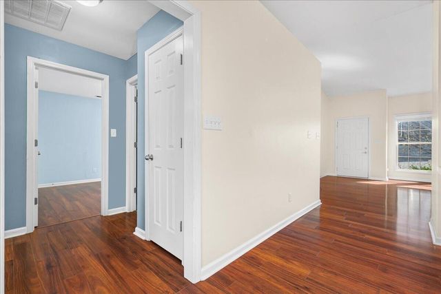 285 Gleneagles Way, Versailles, KY 40383