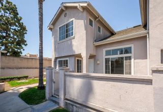 820 W Compton 24, Compton, CA 90220
