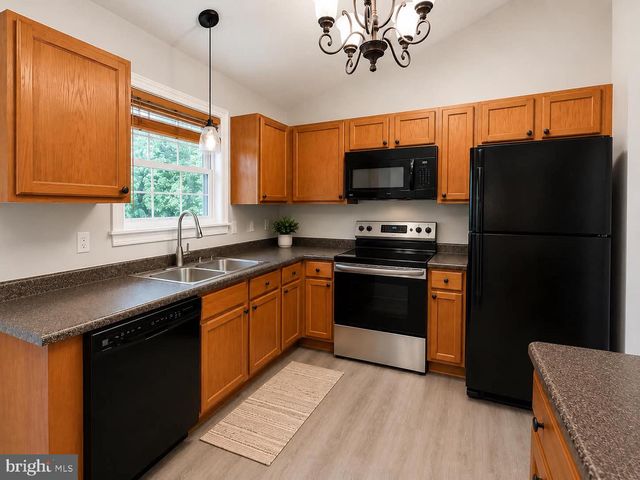 409 CORNWALL DR, Ruther Glen, VA 22546