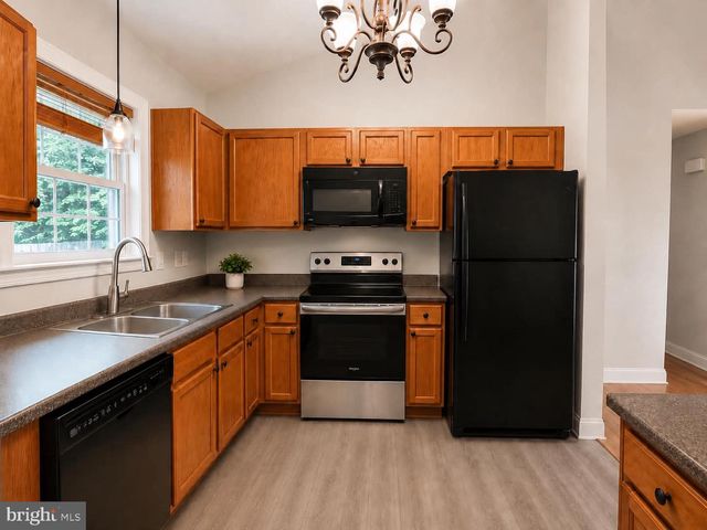 409 CORNWALL DR, Ruther Glen, VA 22546