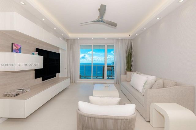 2301 Collins Avenue PH20, Miami Beach, FL 33139
