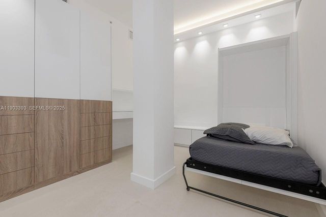 2301 Collins Avenue PH20, Miami Beach, FL 33139