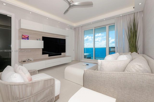 2301 Collins Avenue PH20, Miami Beach, FL 33139