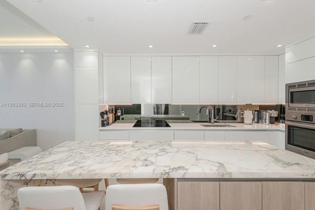 2301 Collins Avenue PH20, Miami Beach, FL 33139