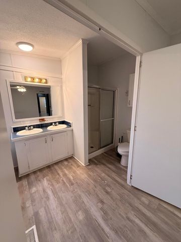 300 Ridgewood Avenue, Mary Esther, FL 32569