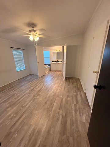 300 Ridgewood Avenue, Mary Esther, FL 32569