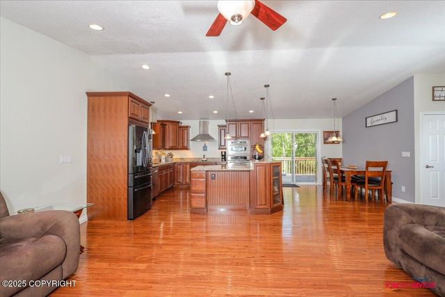 2750 E Whispering Woods Drive, Wasilla, AK 99654