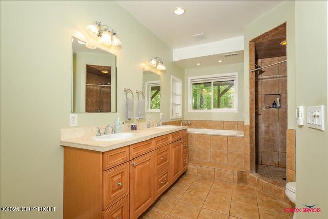 2750 E Whispering Woods Drive, Wasilla, AK 99654