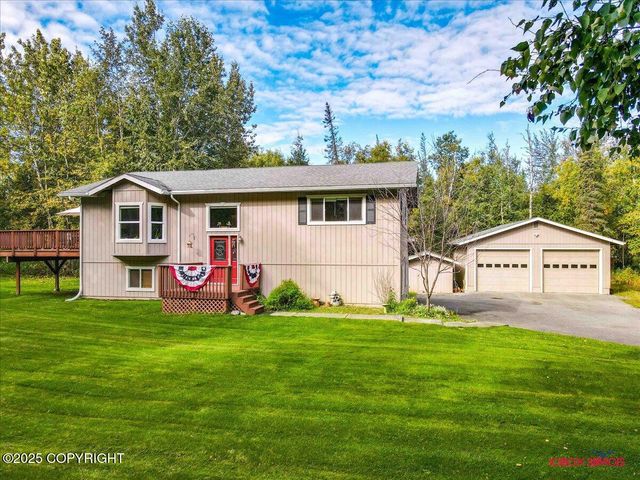 2750 E Whispering Woods Drive, Wasilla, AK 99654