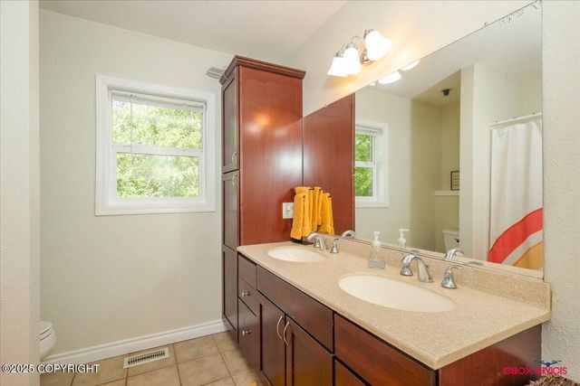 2750 E Whispering Woods Drive, Wasilla, AK 99654