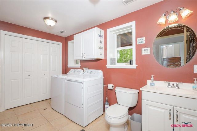 2750 E Whispering Woods Drive, Wasilla, AK 99654