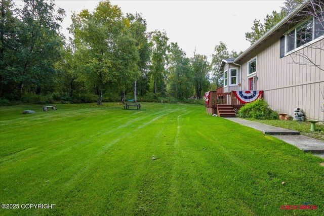 2750 E Whispering Woods Drive, Wasilla, AK 99654