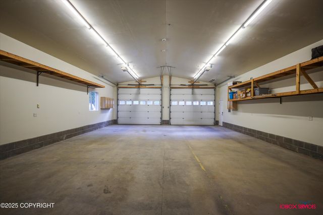 2750 E Whispering Woods Drive, Wasilla, AK 99654