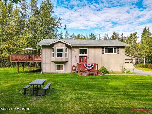 2750 E Whispering Woods Drive, Wasilla, AK 99654