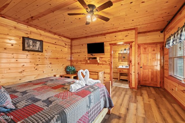 1643 Barn Door Lane, Sevierville, TN 37862