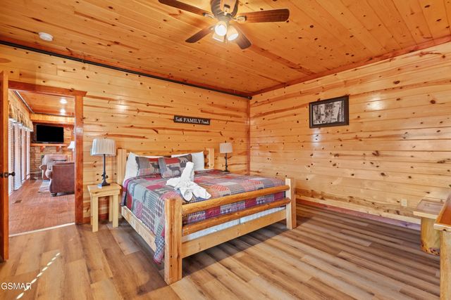 1643 Barn Door Lane, Sevierville, TN 37862