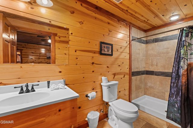 1643 Barn Door Lane, Sevierville, TN 37862