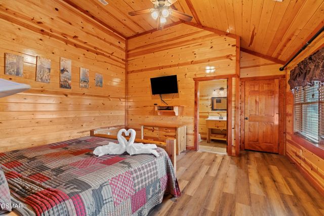 1643 Barn Door Lane, Sevierville, TN 37862