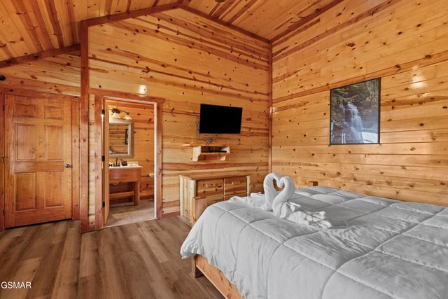 1643 Barn Door Lane, Sevierville, TN 37862