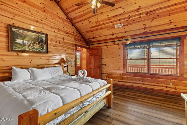 1643 Barn Door Lane, Sevierville, TN 37862