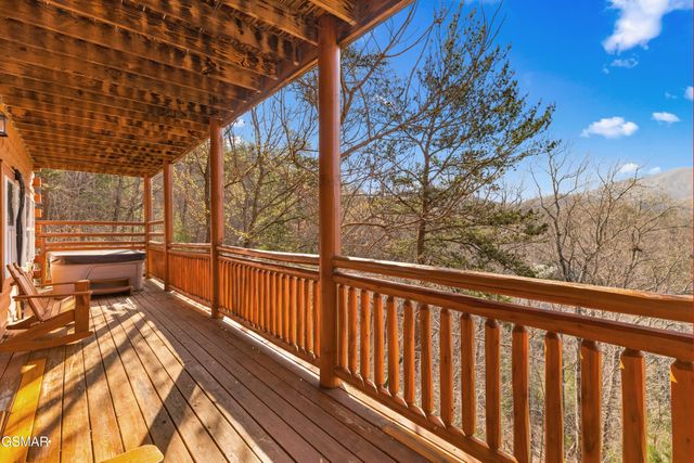 1643 Barn Door Lane, Sevierville, TN 37862