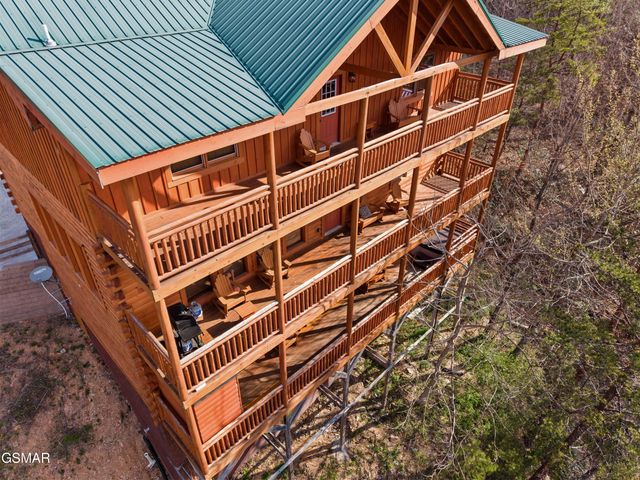 1643 Barn Door Lane, Sevierville, TN 37862