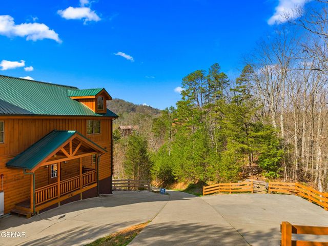 1643 Barn Door Lane, Sevierville, TN 37862