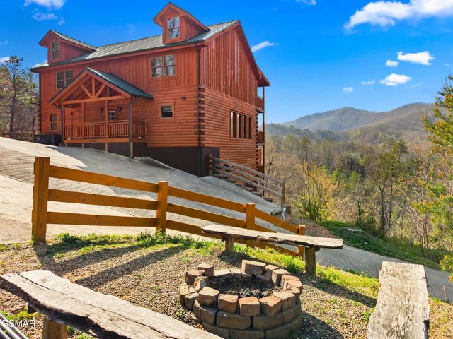 1643 Barn Door Lane, Sevierville, TN 37862