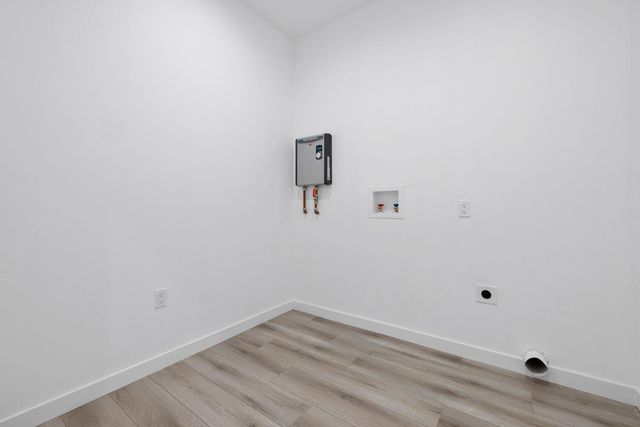 1121 Crater Ave, Modesto, CA 95351