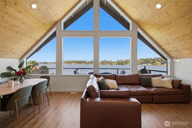 20844 60th Street E, Bonney Lake, WA 98391