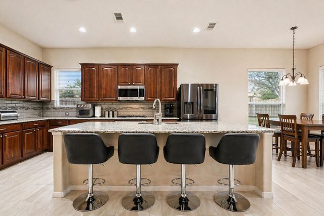 2812 Knob Hill Street, Pearland, TX 77581