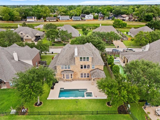 2812 Knob Hill Street, Pearland, TX 77581