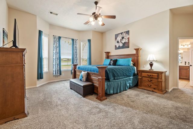 2812 Knob Hill Street, Pearland, TX 77581