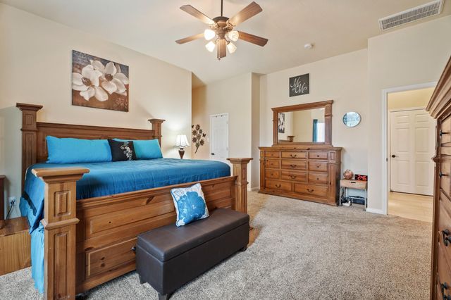 2812 Knob Hill Street, Pearland, TX 77581