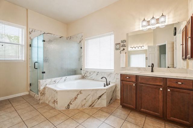 2812 Knob Hill Street, Pearland, TX 77581