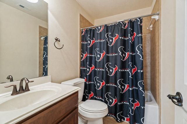 2812 Knob Hill Street, Pearland, TX 77581