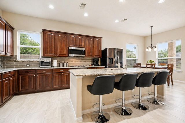 2812 Knob Hill Street, Pearland, TX 77581