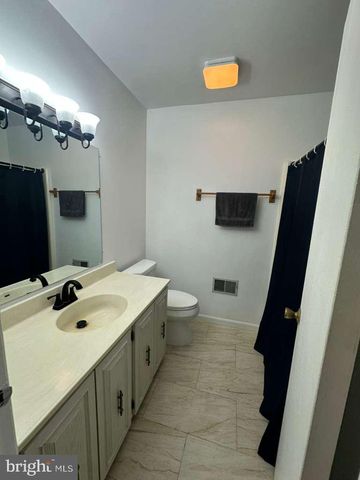 104 HARVEST LN, Reading, PA 19606