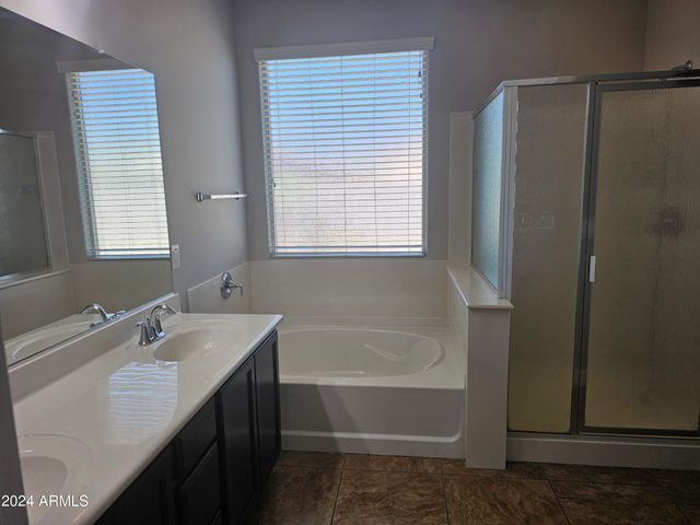 27284 N SKIPPING ROCK Road, Peoria, AZ 85383