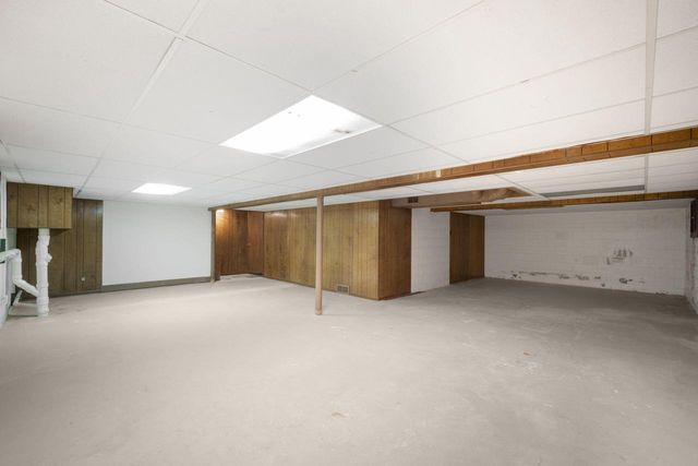 N89W13560 Bonnie LANE, Menomonee Falls, WI 53051