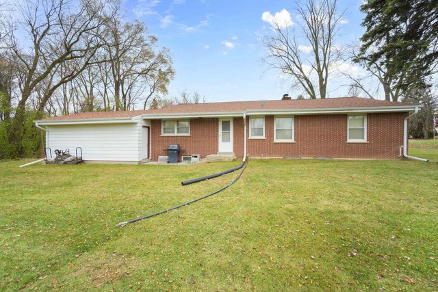 N89W13560 Bonnie LANE, Menomonee Falls, WI 53051