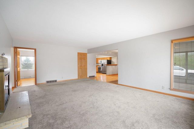 N89W13560 Bonnie LANE, Menomonee Falls, WI 53051