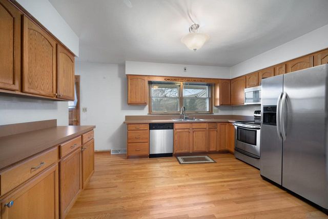 N89W13560 Bonnie LANE, Menomonee Falls, WI 53051